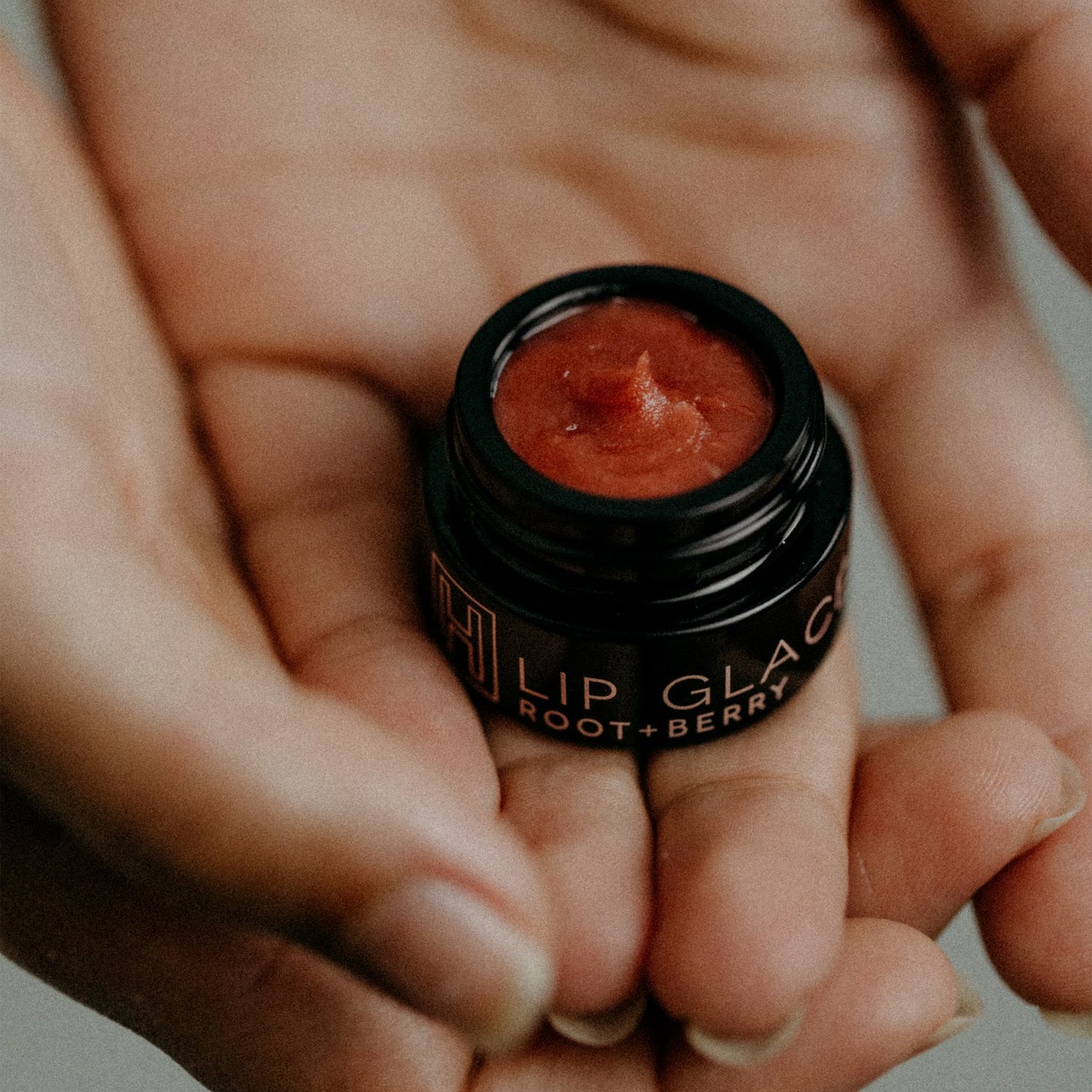 hisforlove_lip_glace_inside