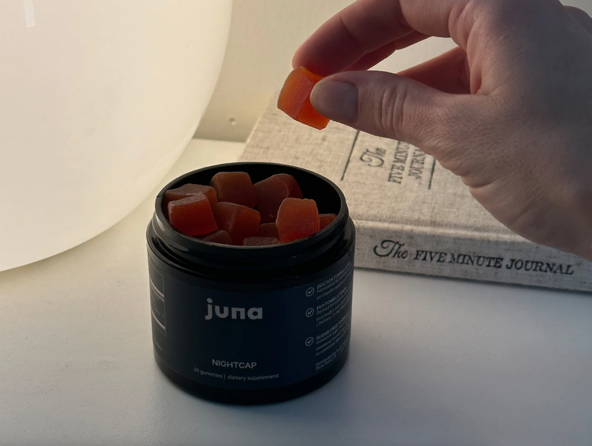 juna_sleep_gummies_open jar