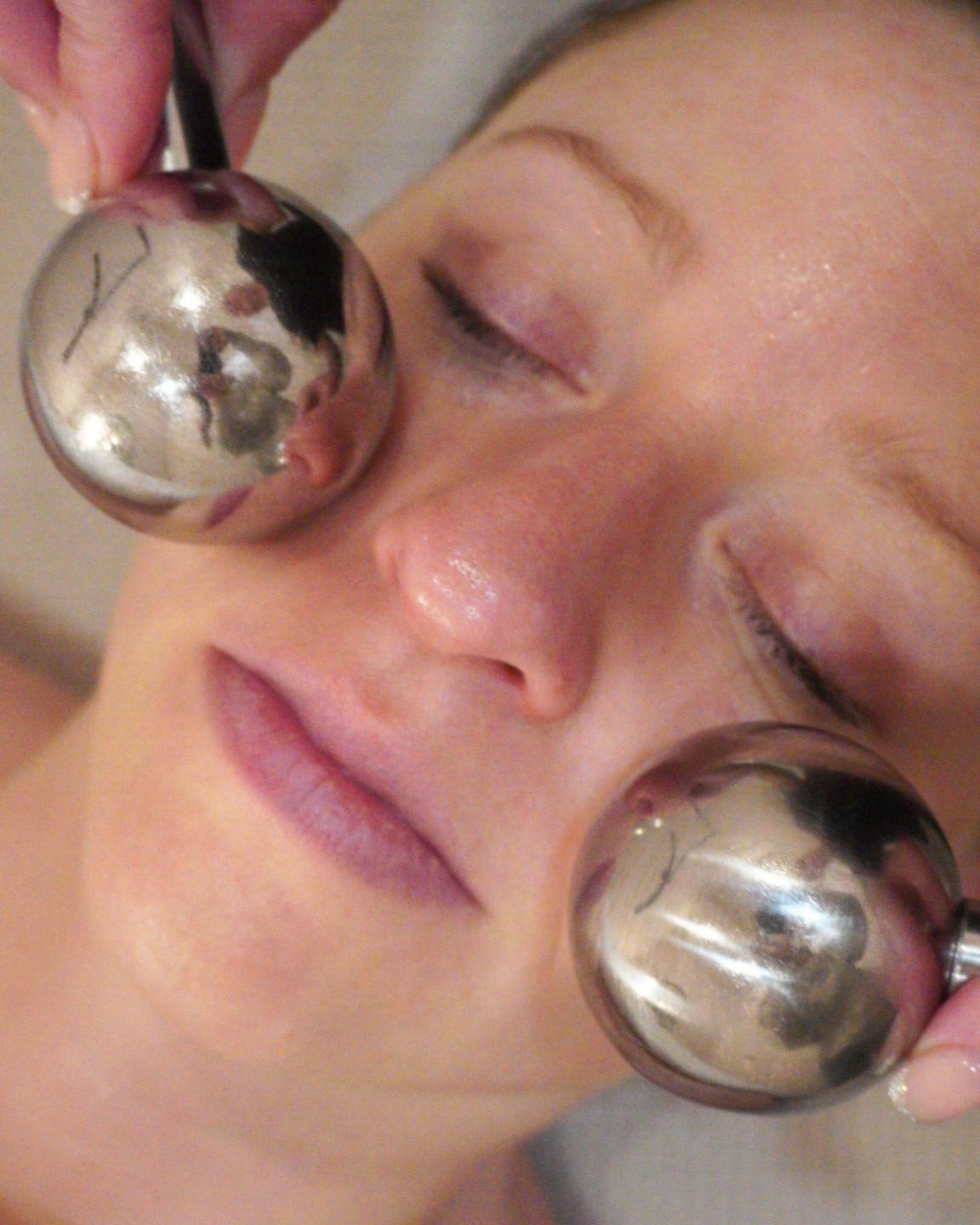 spring reset facial model with ice globes